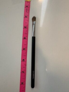 CHANEL Concealer Brush